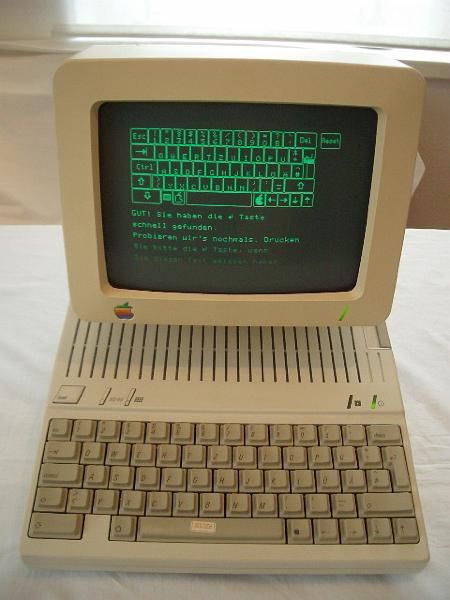 Apple IIc (3).JPG